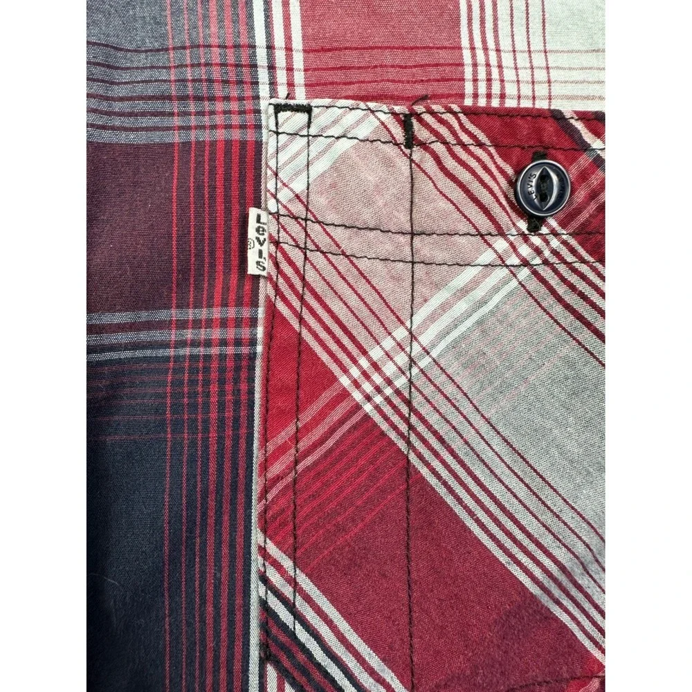 Levi's Men's Red Navy Blue Plaid Long Sleeve Button Down Shirt Size M 3LYLW5172‎